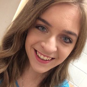 Meet your Posher, Evangeline